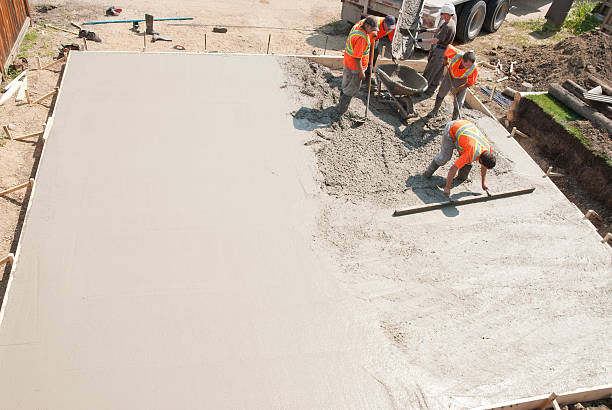 Best Custom Concrete Contractor  in Simsbury Center, CT